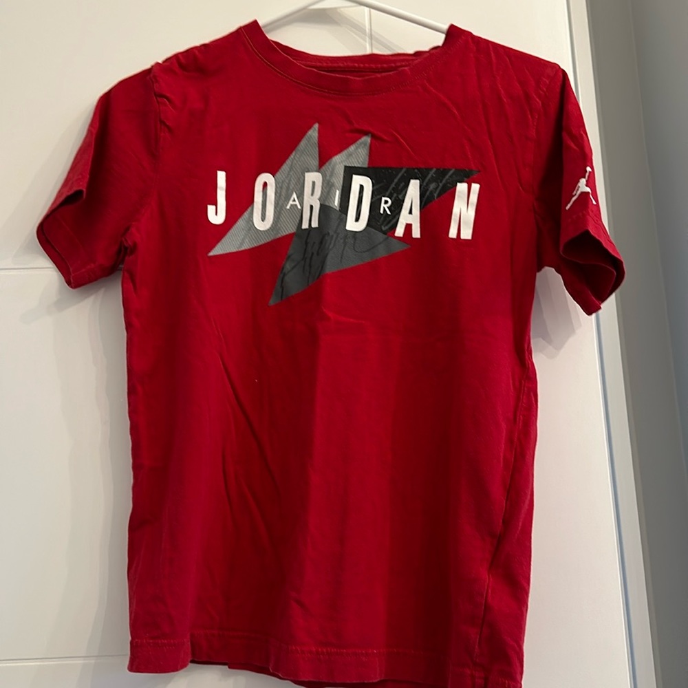 Boys red Jordan t-shirt size large